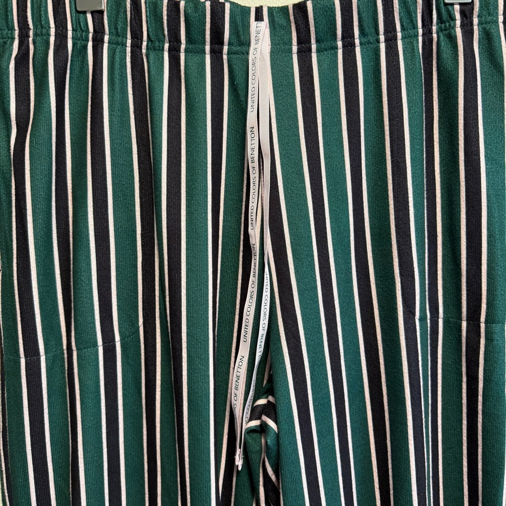 United Colors Of Benetton Green Striped Pajama Set - Picture 6 of 8